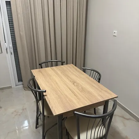 Samaras Luxurious Apartment