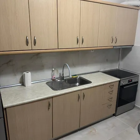 Samaras Luxurious Apartment