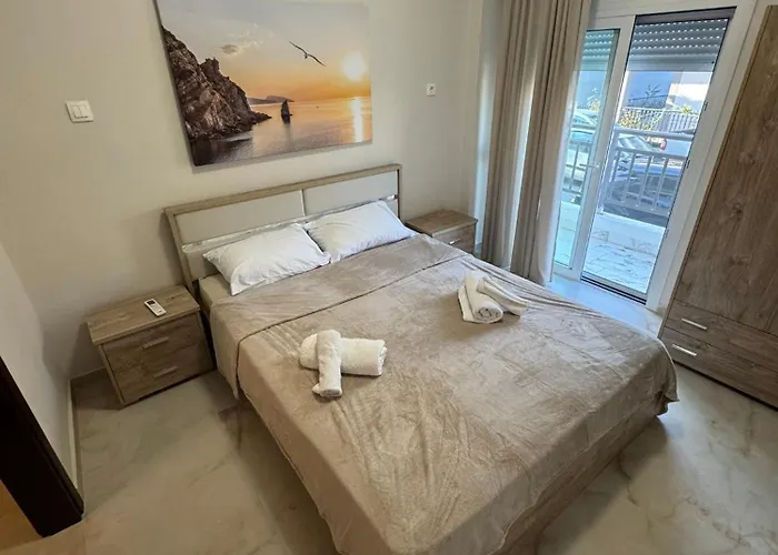 Samaras Luxurious דירה